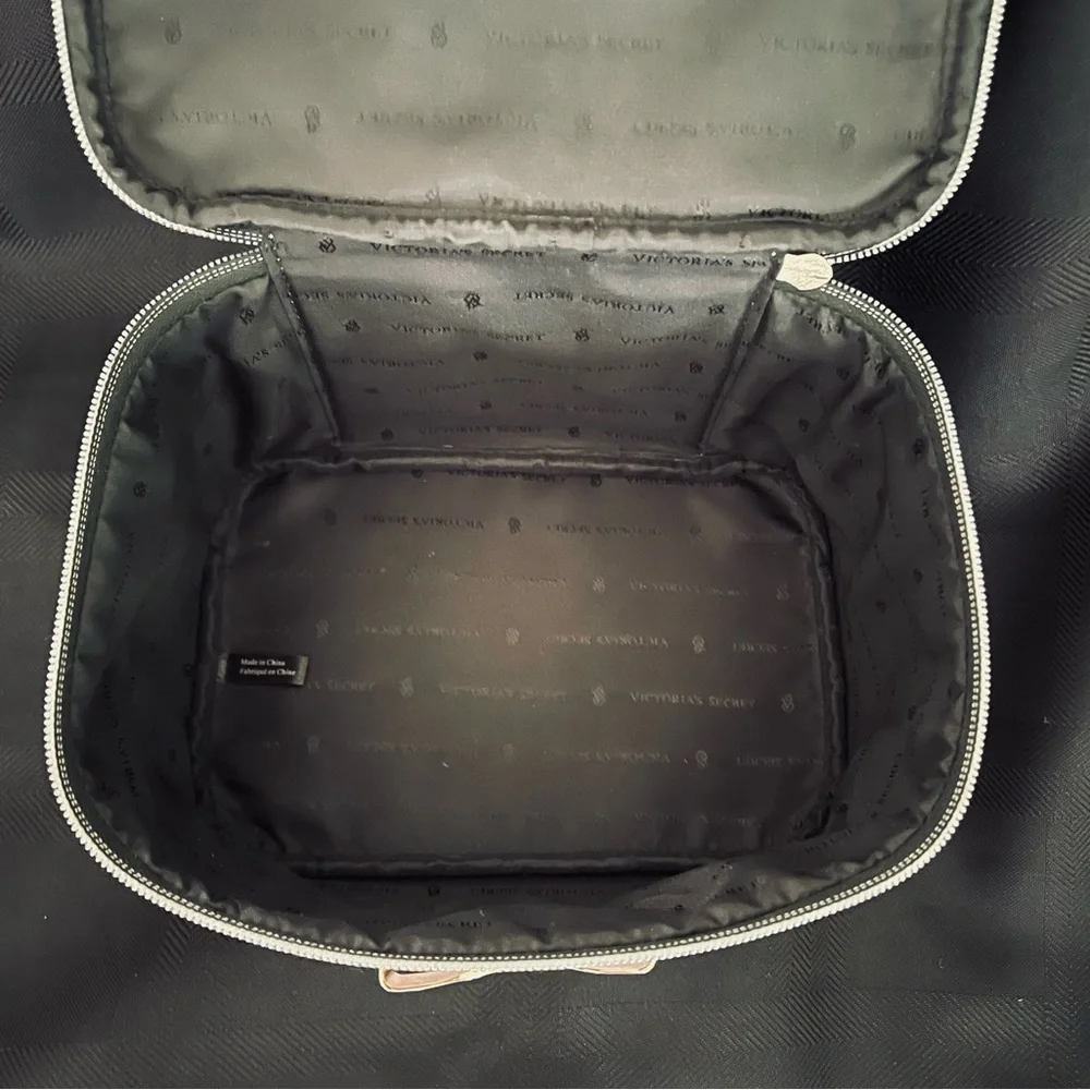 Victoria Secret Makeup Bag - Picture 6 of 7